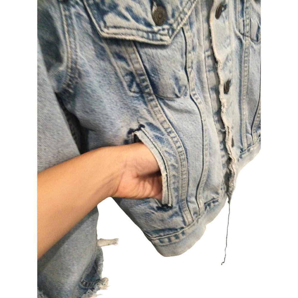 Vtg Levi’s trucker jean jacket men M thrashed USA gorpcore emo punk Western rock - Picture 11 of 16